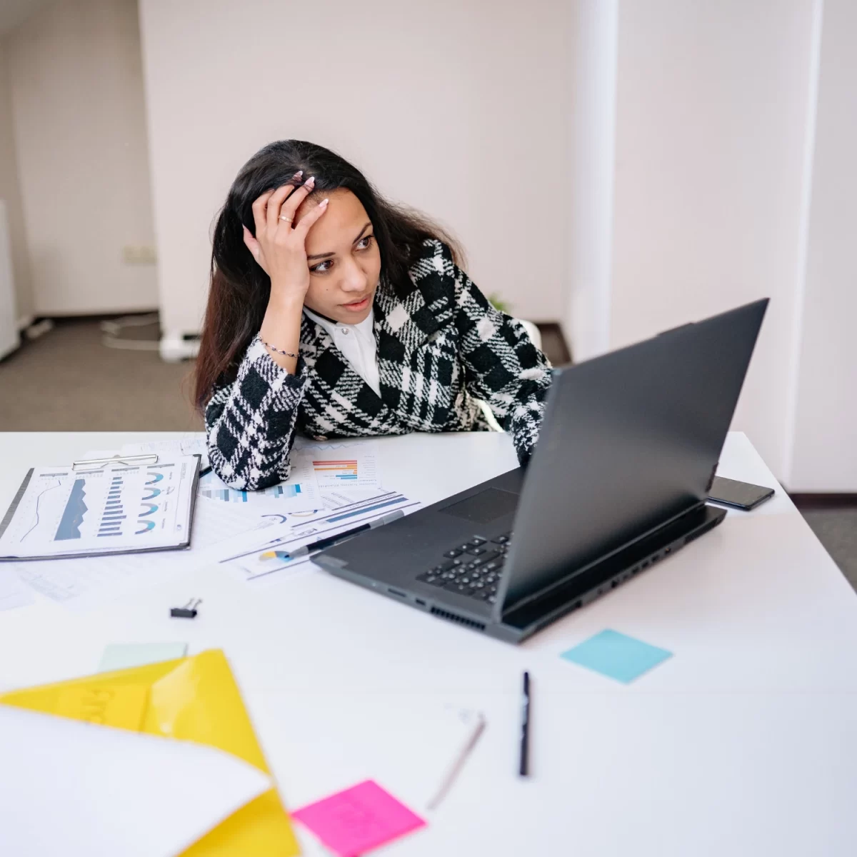 Women struggling to concentrate.